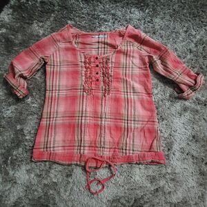 Women's Maurices Blouse Coral Tan Plaid Ruffles Tie 3/4 sleeve size Small